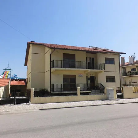 Spacious, Sunny Apartment Vieira de Leiria